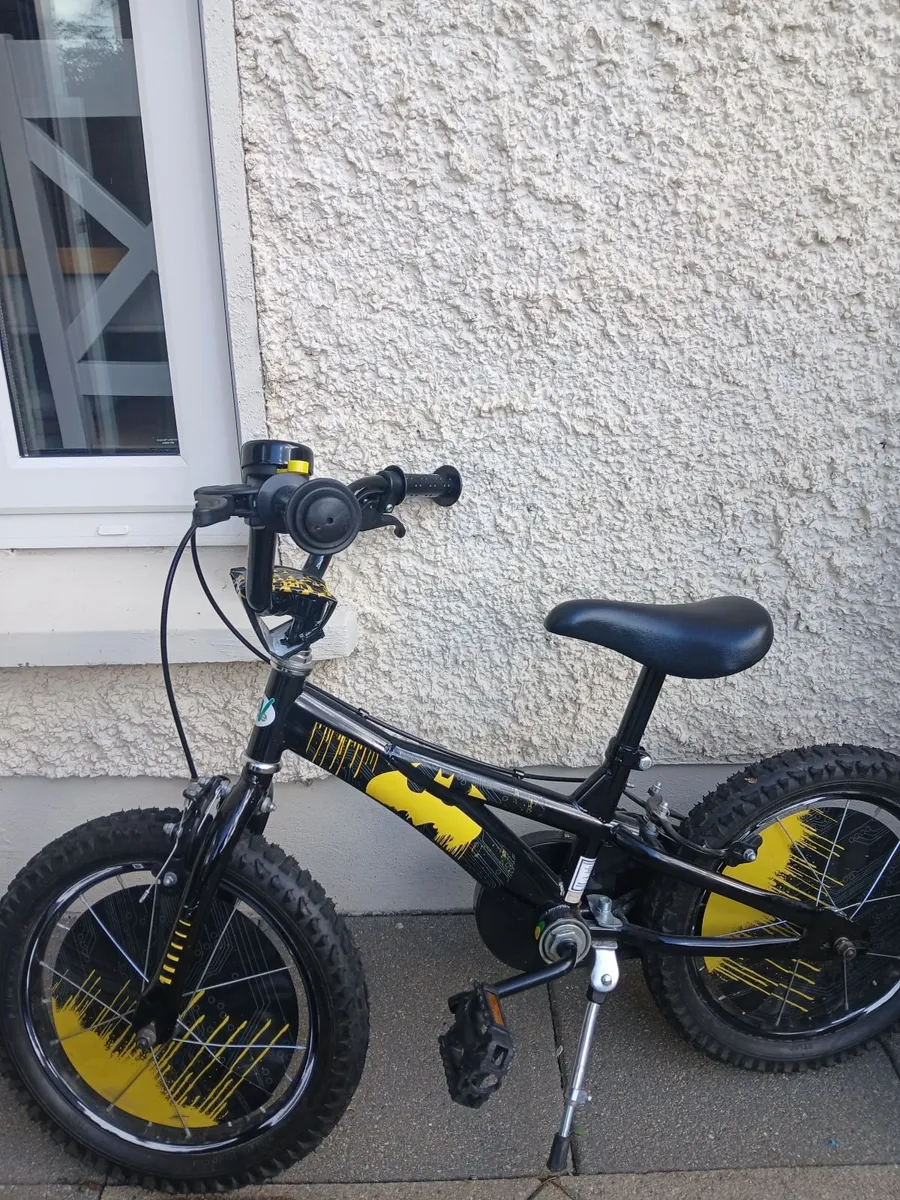 Boys batman bike