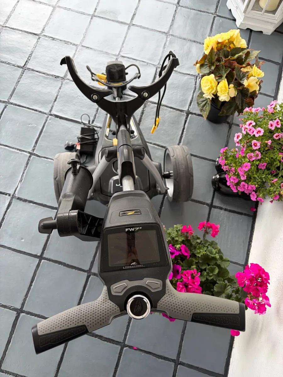 PowaKaddy FW7s Lithium Electric Golf Trolley - Image 4
