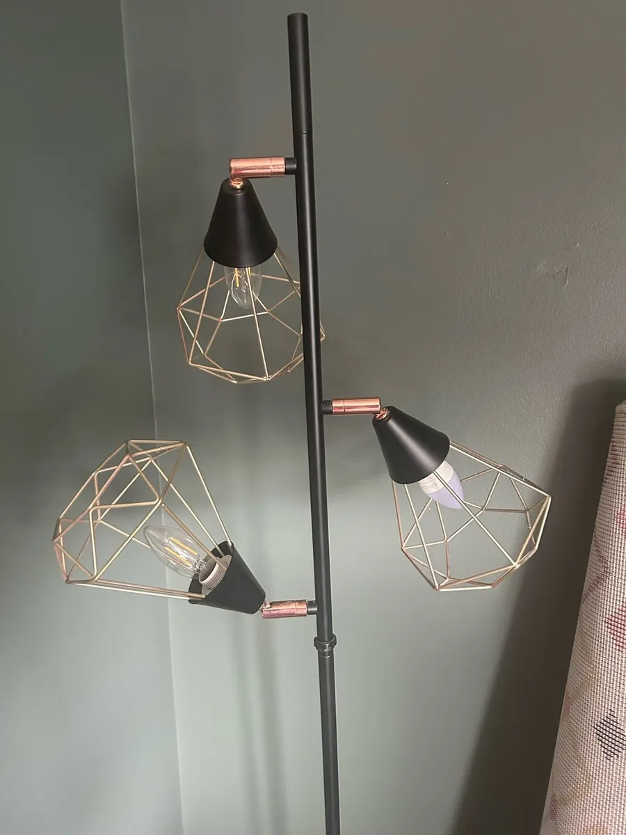 Black standing Lamp - Image 3