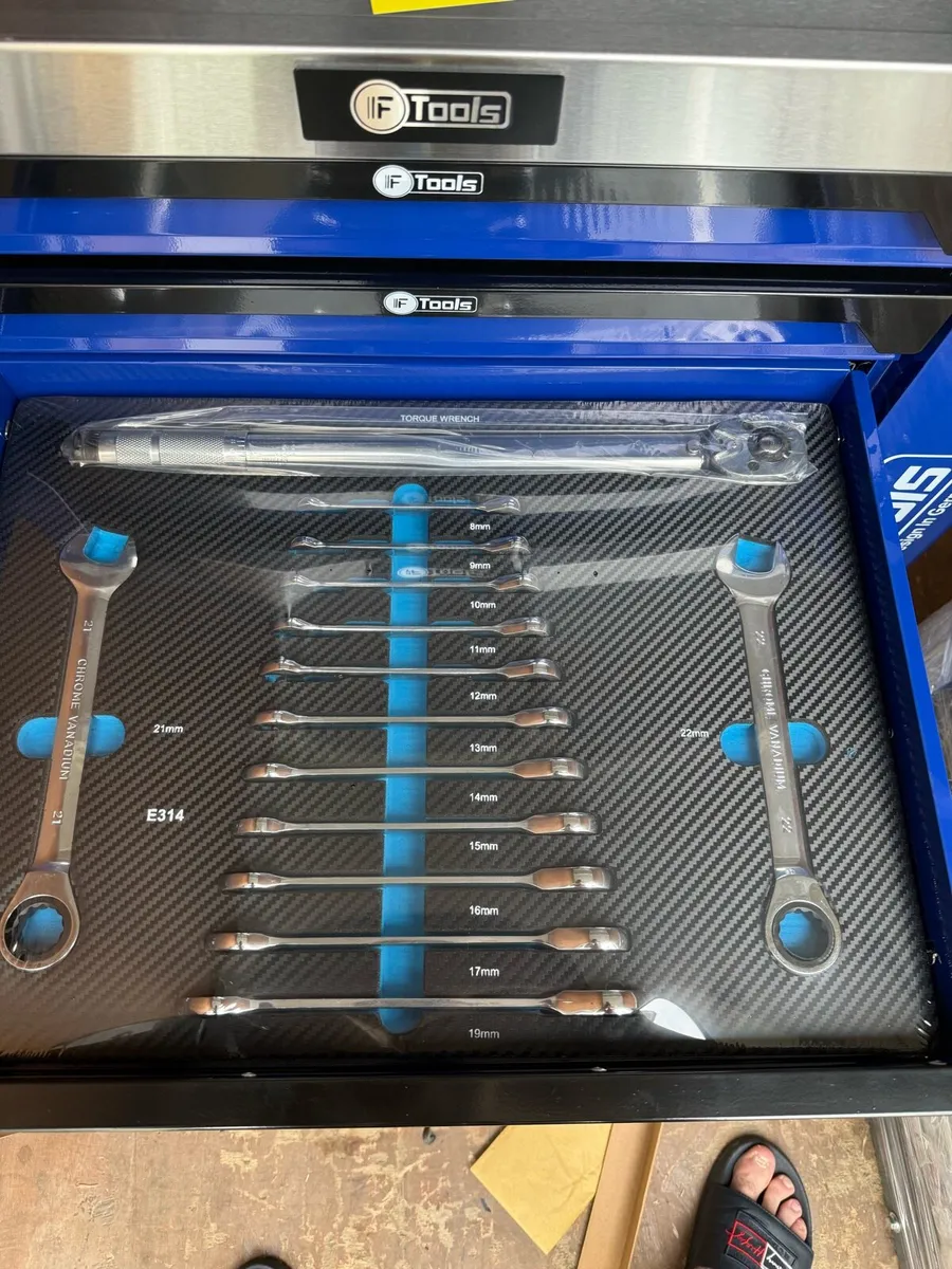 BRAND NEW 8DRAWER TOOL CHEST FULL OF TOOLS - Image 4