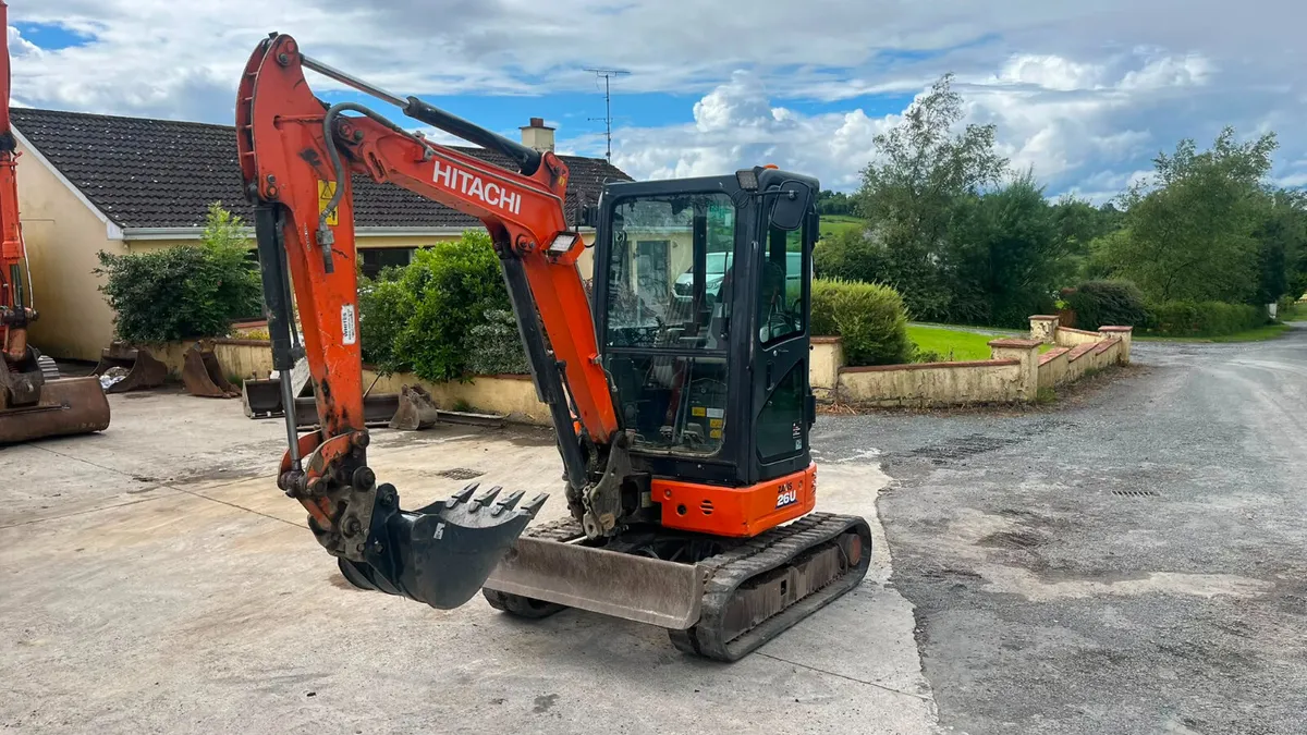 2019 Hitachi 26u.5 - Image 2