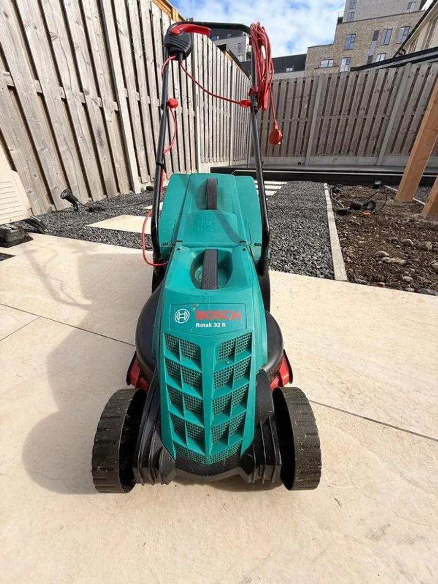 Bosch Rotak 32R Electric Lawnmower - 3 years old - Image 1