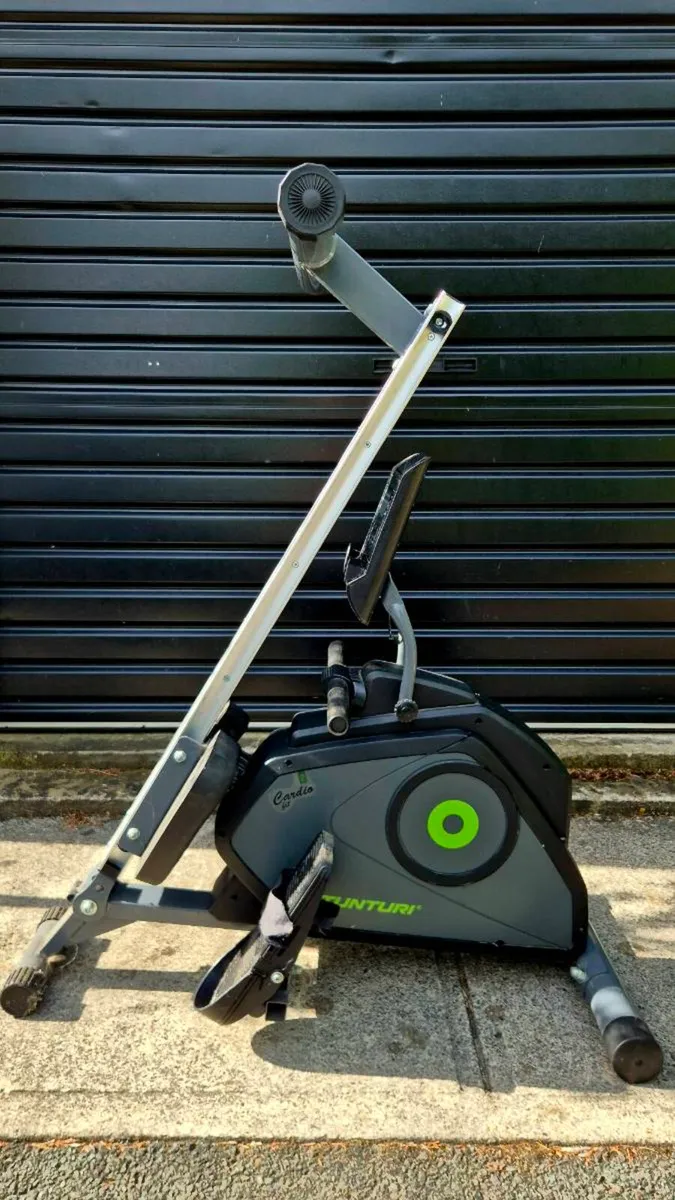 Rowing machine - Image 1