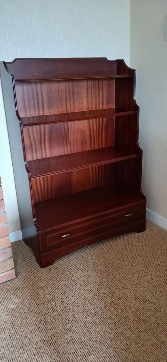 Mahogany book case - Image 3