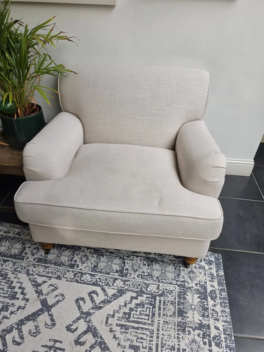 Cream chair - Image 1
