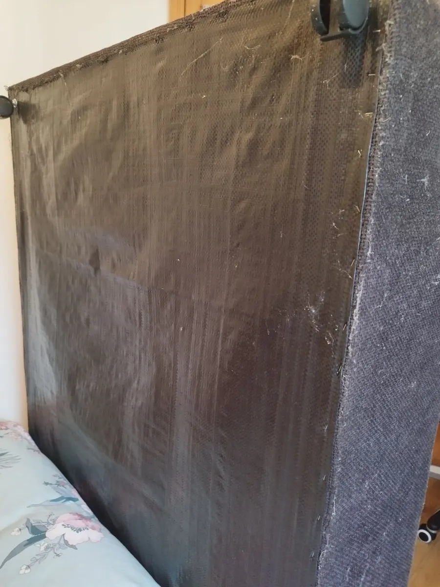 King Bed, with 2 drawers mattress and headboard - Image 1