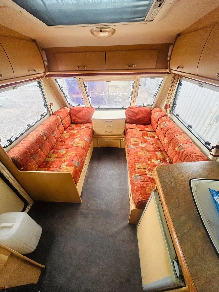 Abbey adventure 4/5 berth caravan fixed bed - Image 2