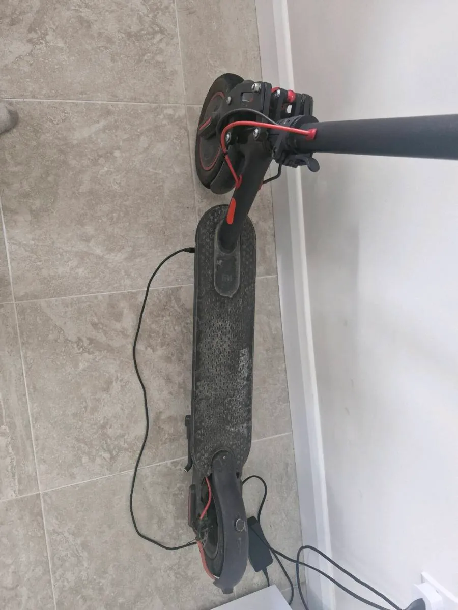 Electric scooter - Image 4
