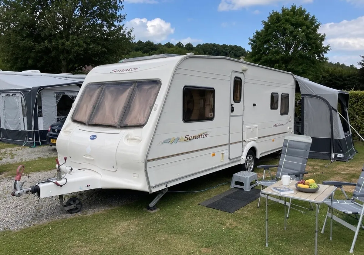 4/5 berth Bailey senator caravan for sale. - Image 2