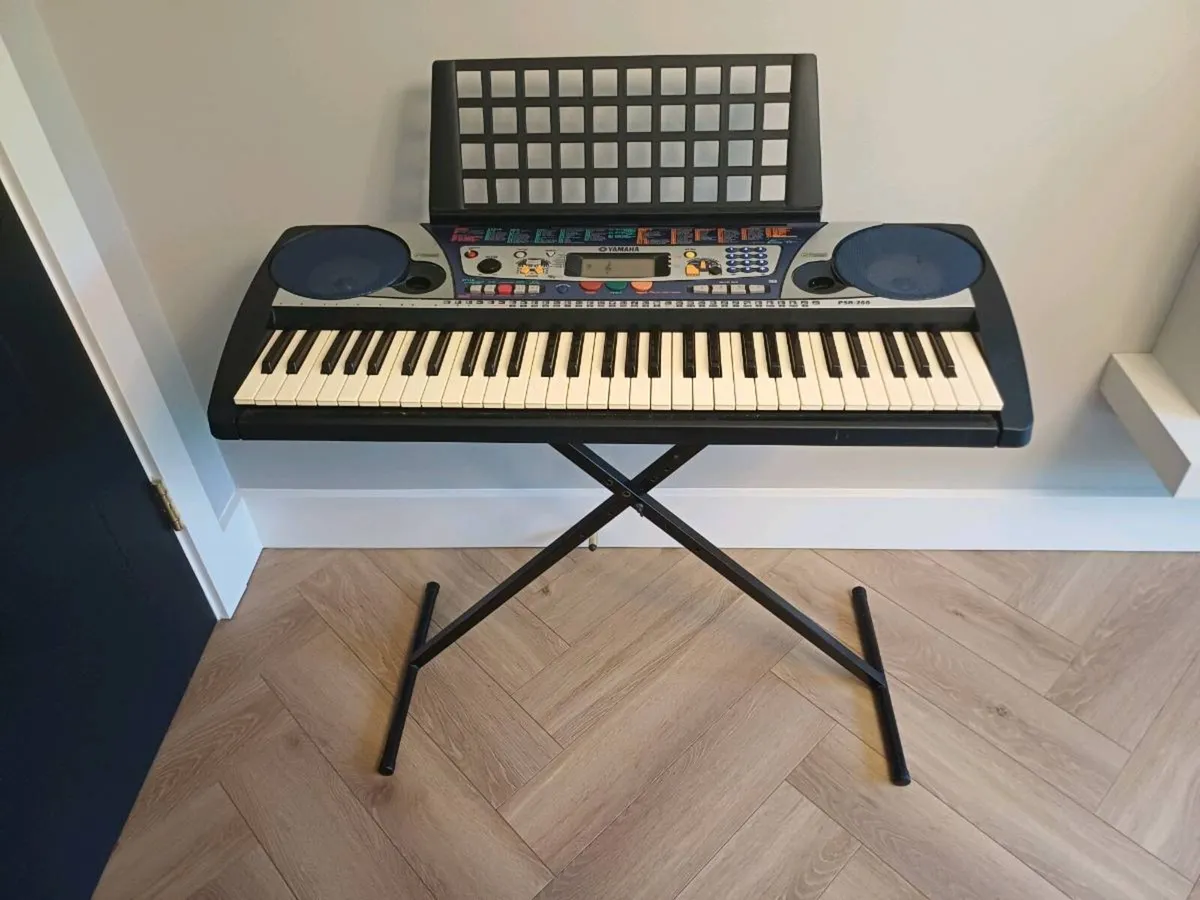 Yamaha PSR 260 - Faulty Keys - Cheap - Image 1