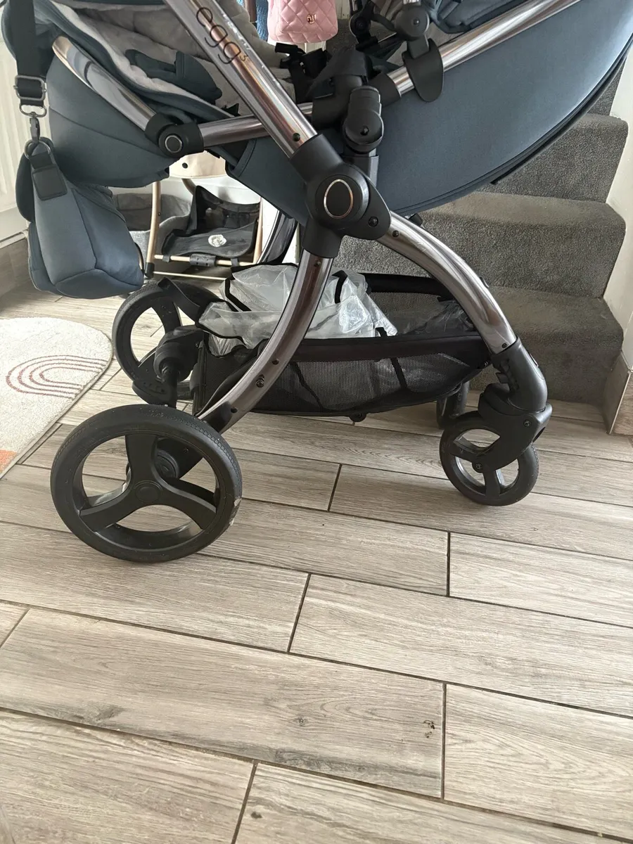 Pram - Image 3