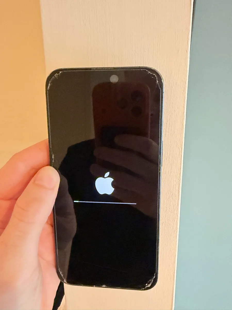 iPhone 15 Pro Max - Image 4