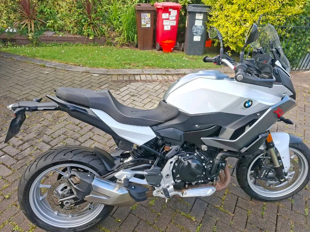 2020 BMW F 900 XR - Image 2