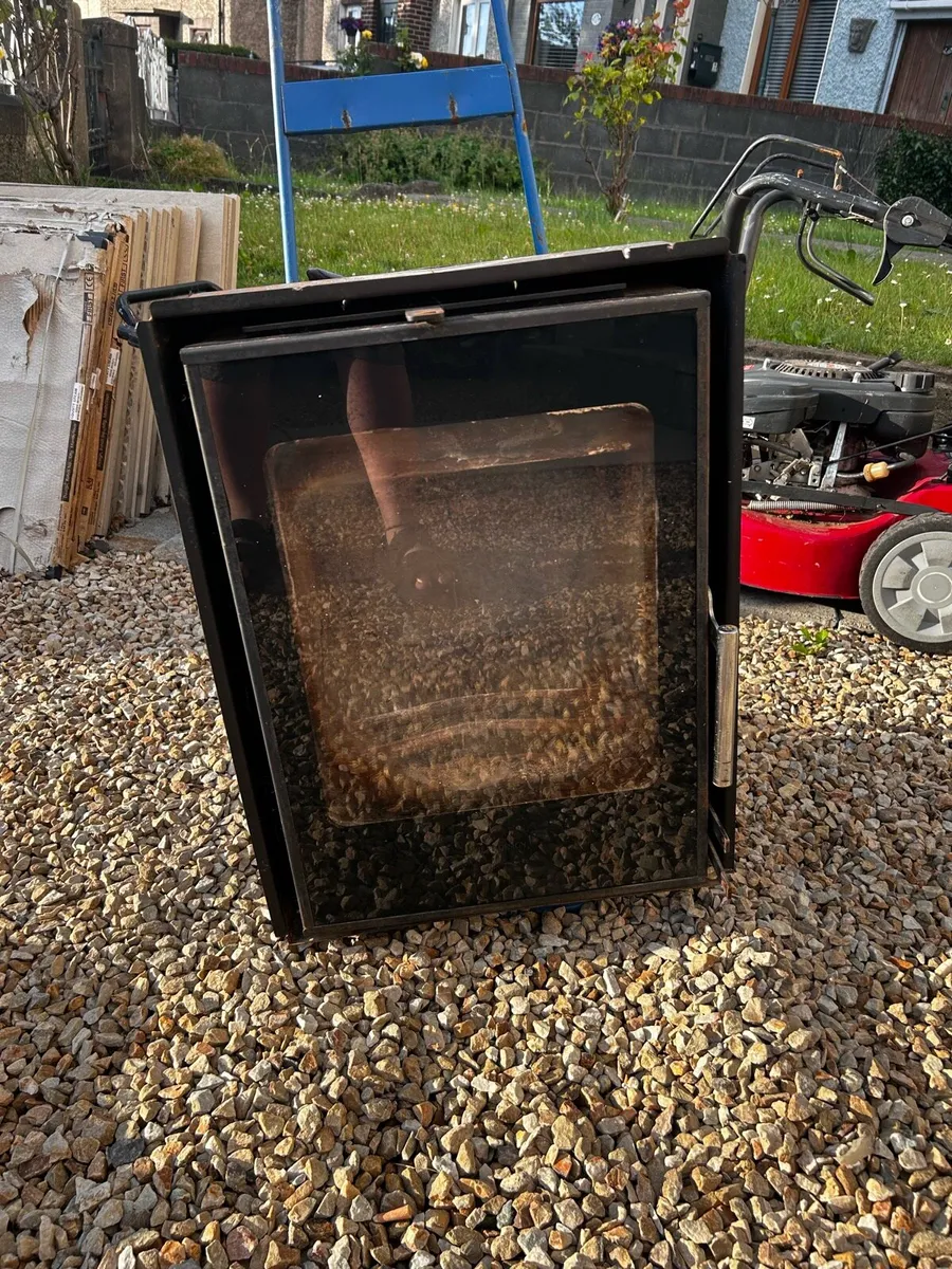 Insert stove - Image 1