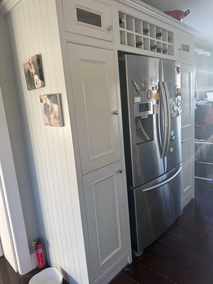 Kitchen Unit With American Fridge