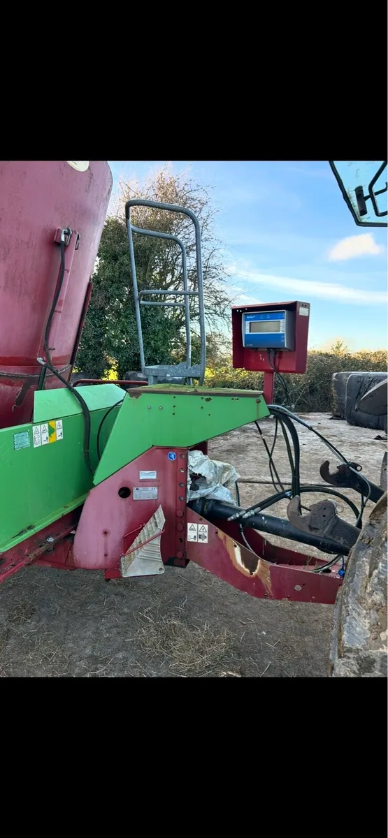 Strautman tub feeder - Image 3