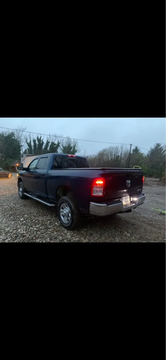 Dodge Ram 2500 - Image 2