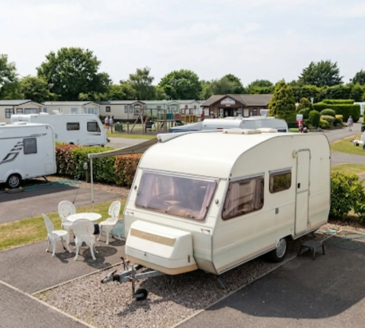 Perle Argos Caravan for sale with Awning 5 berth - Image 1
