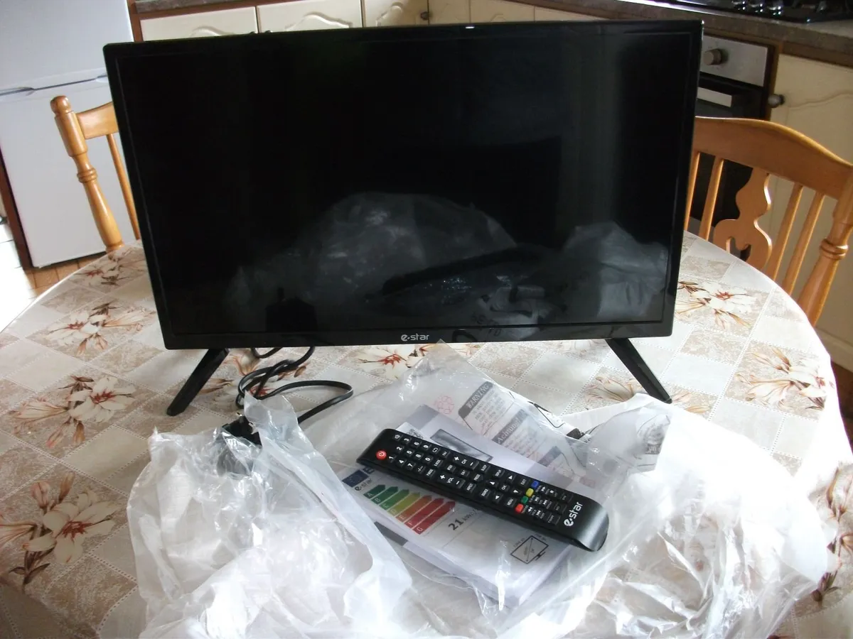 24" CAMPER OR HOME TV - Image 2