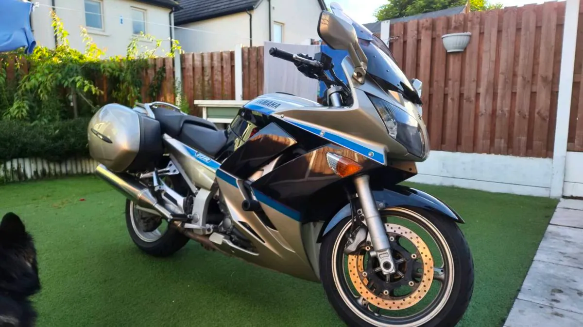 2009 Yamaha FJR 1300 - Image 4