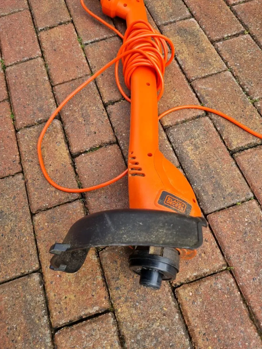 Black decker grass trimmer - Image 4