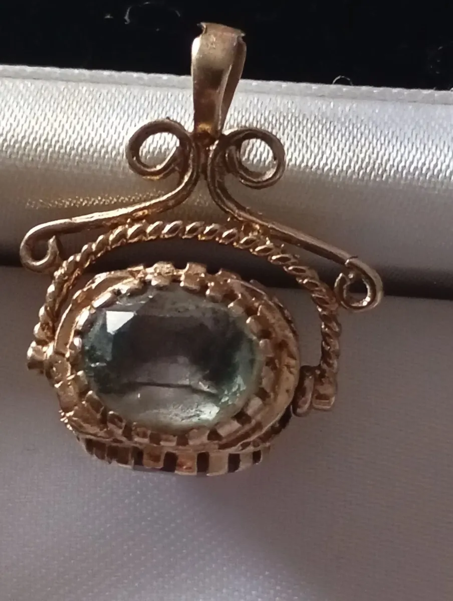 Gold spinning fob pendant - Image 3