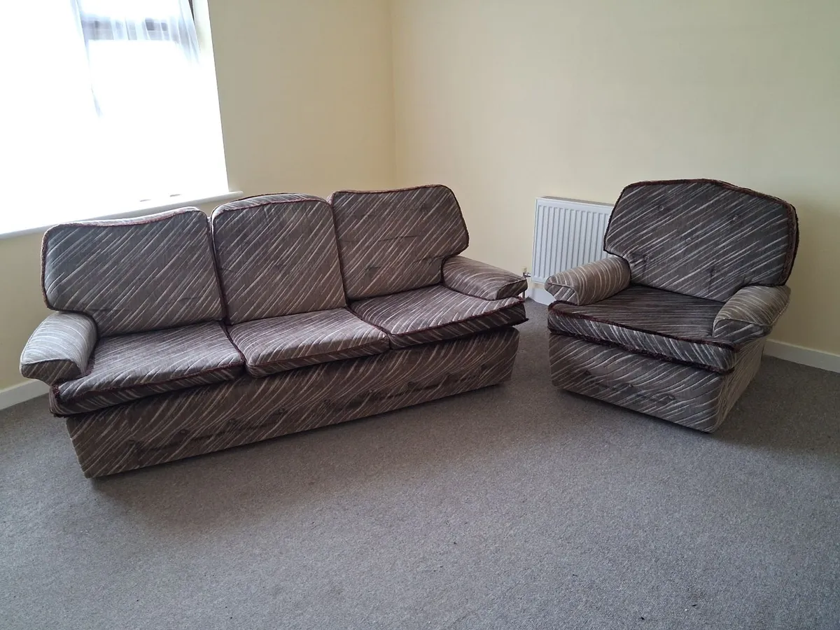Three Piece Suite - Image 1