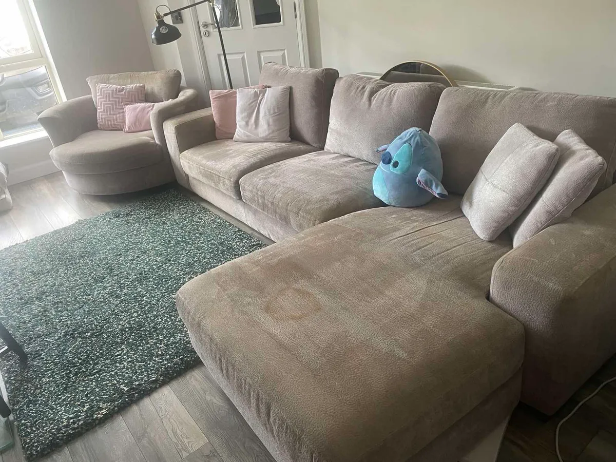 Couch - Image 1