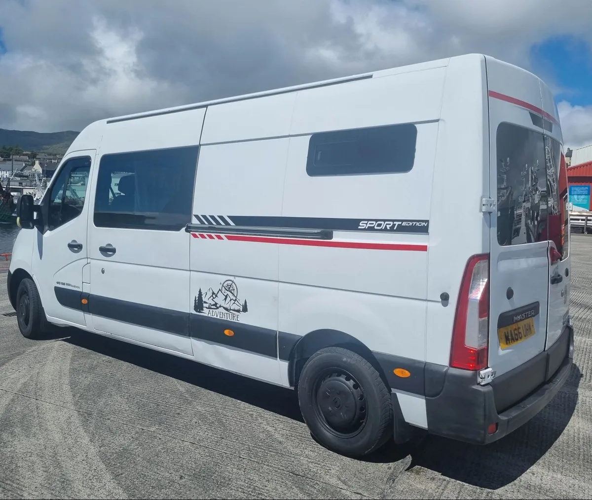 Van - Image 2