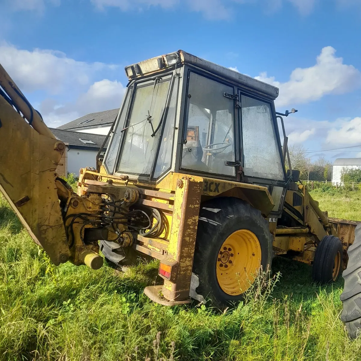 Tractor jcb - Image 1