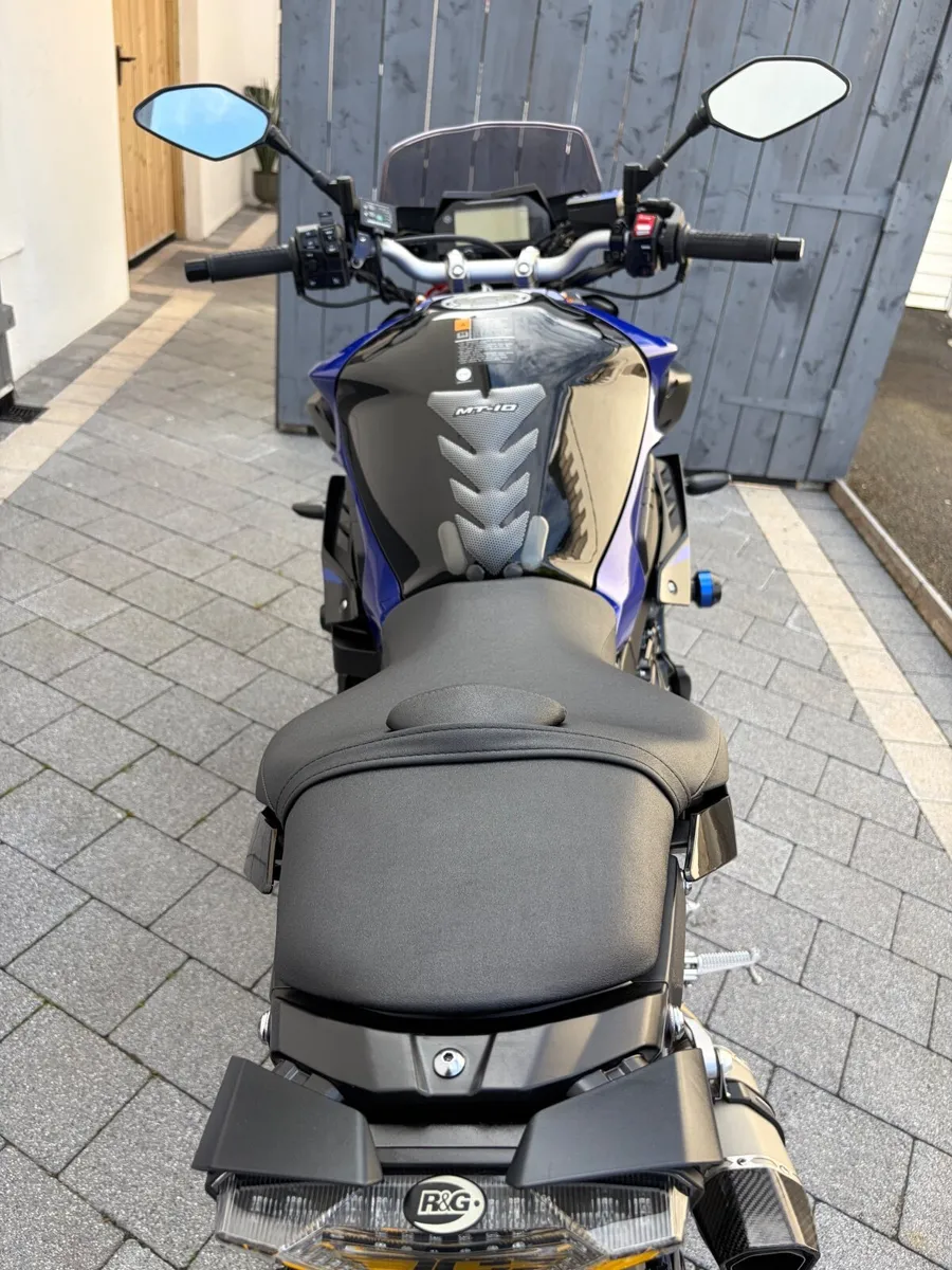 YAMAHA MT10 2018 - Image 2