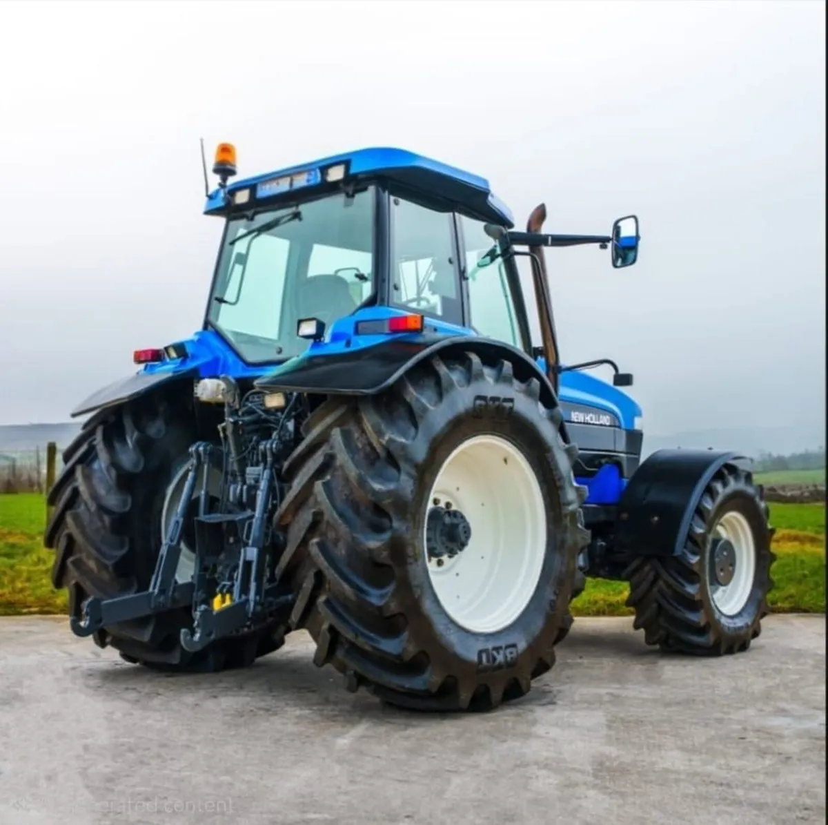 New Holland 8970A 2002 - Image 2