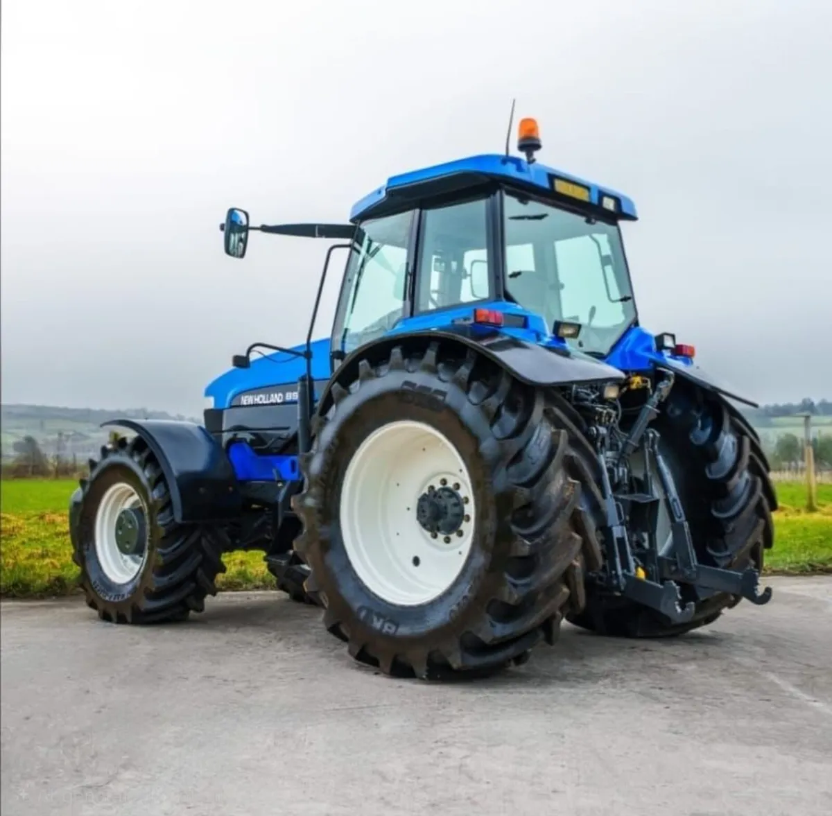 New Holland 8970A 2002 - Image 4