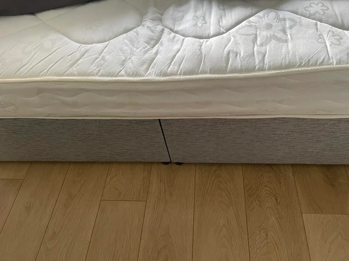 Bed - Image 2