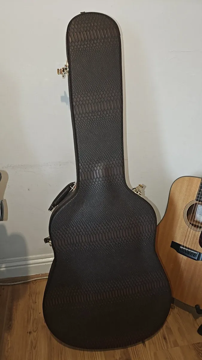 Fame Acoustic guitar case - Image 1