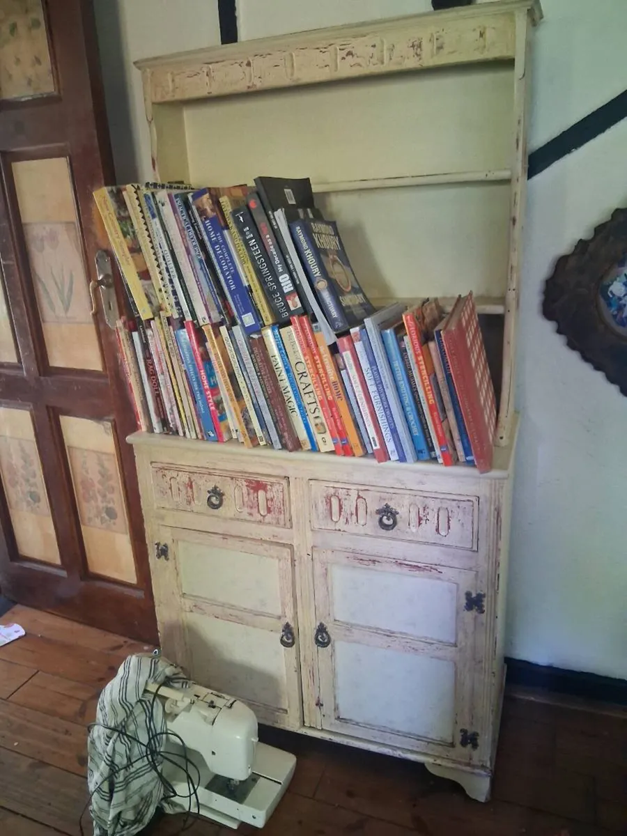 Dressers - Image 2