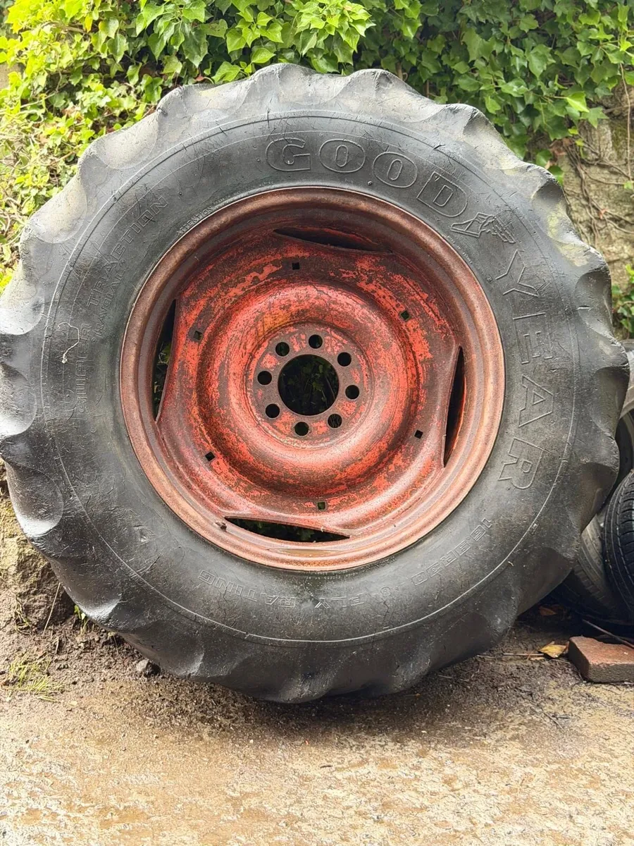 16.9 R30 Wheel & 650/65 R42 Continental Tyres 2 Of - Image 1