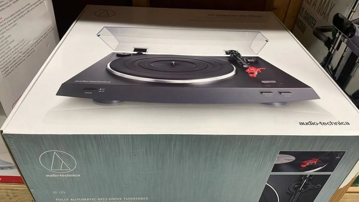 Audio Technica Turntable ATLP3 - Image 1