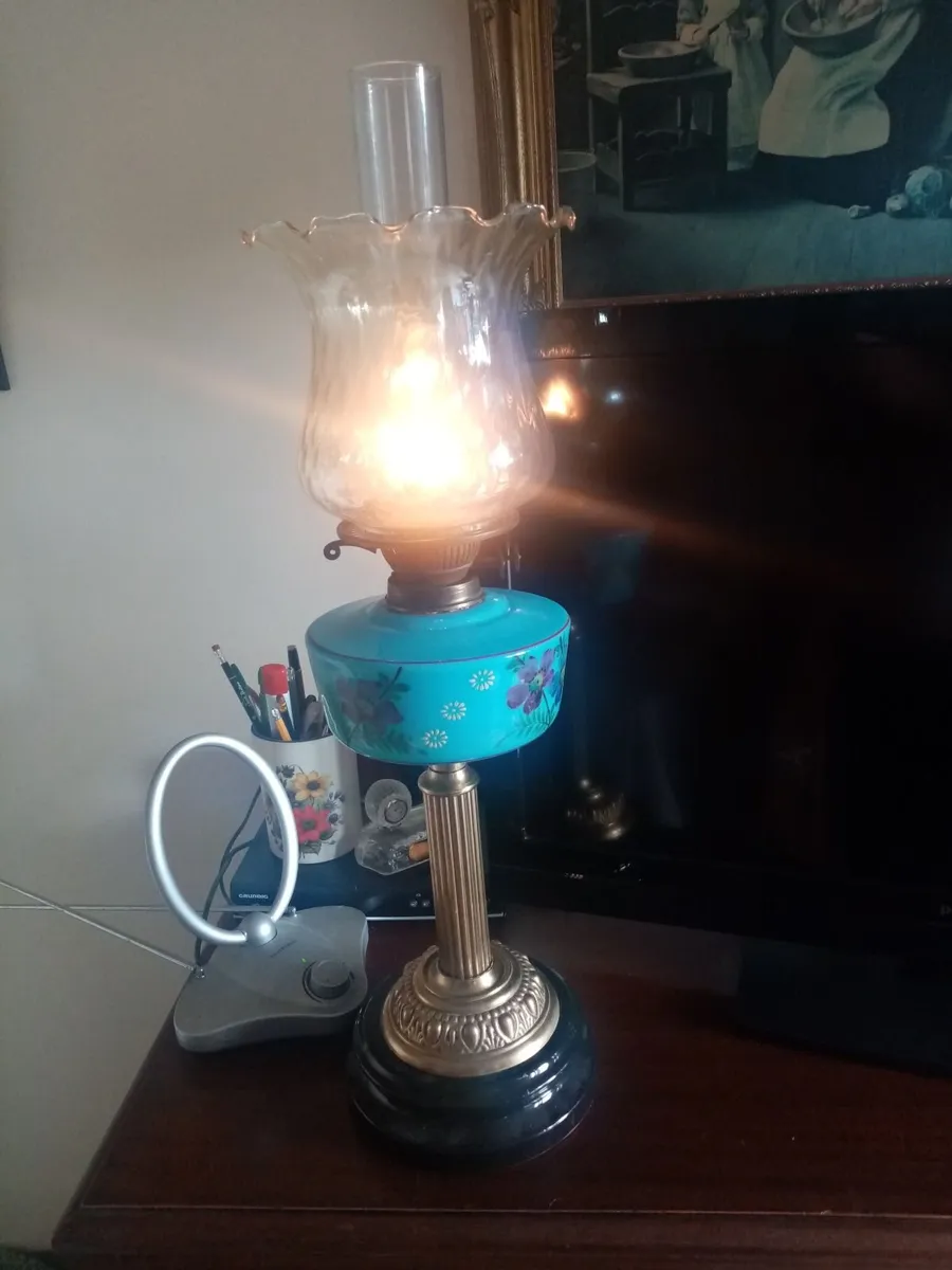 Vintage oil Lamp - Image 1