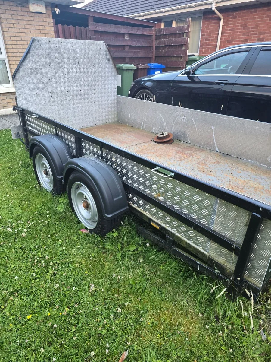 trailer - Image 1