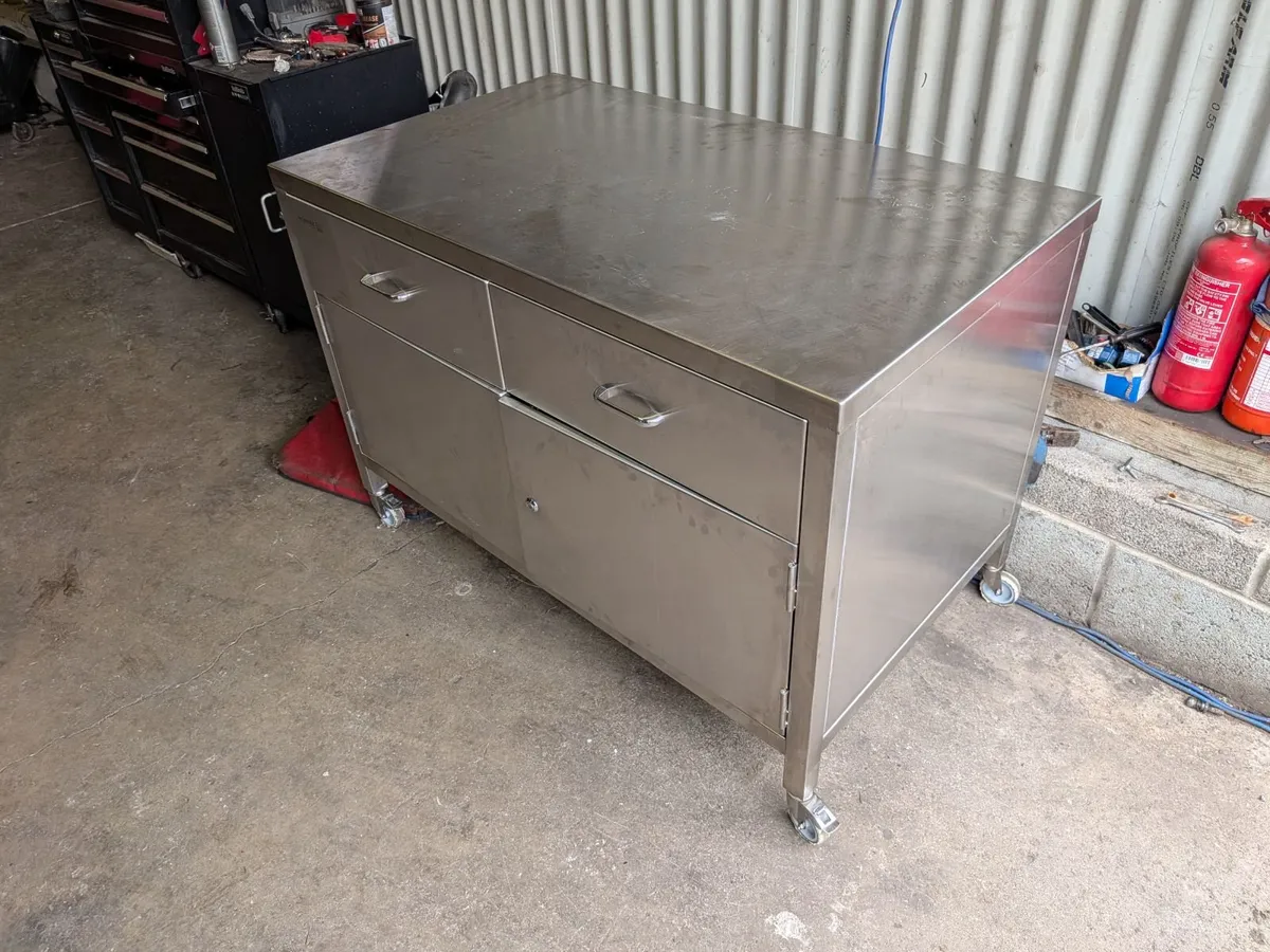 Stainless steel work bench - Image 3