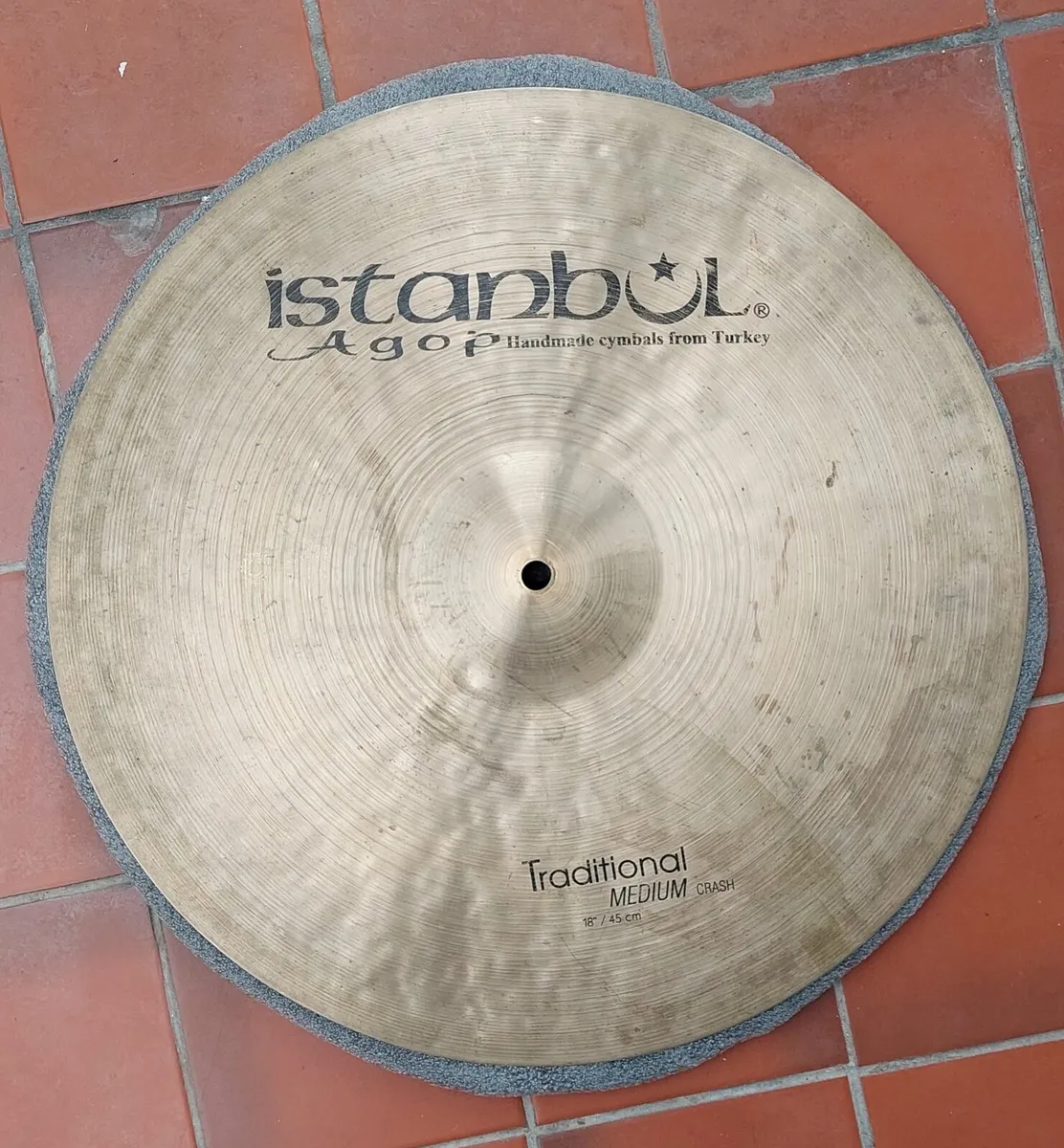 Istanbul Agop traditional 18" crash - Image 1