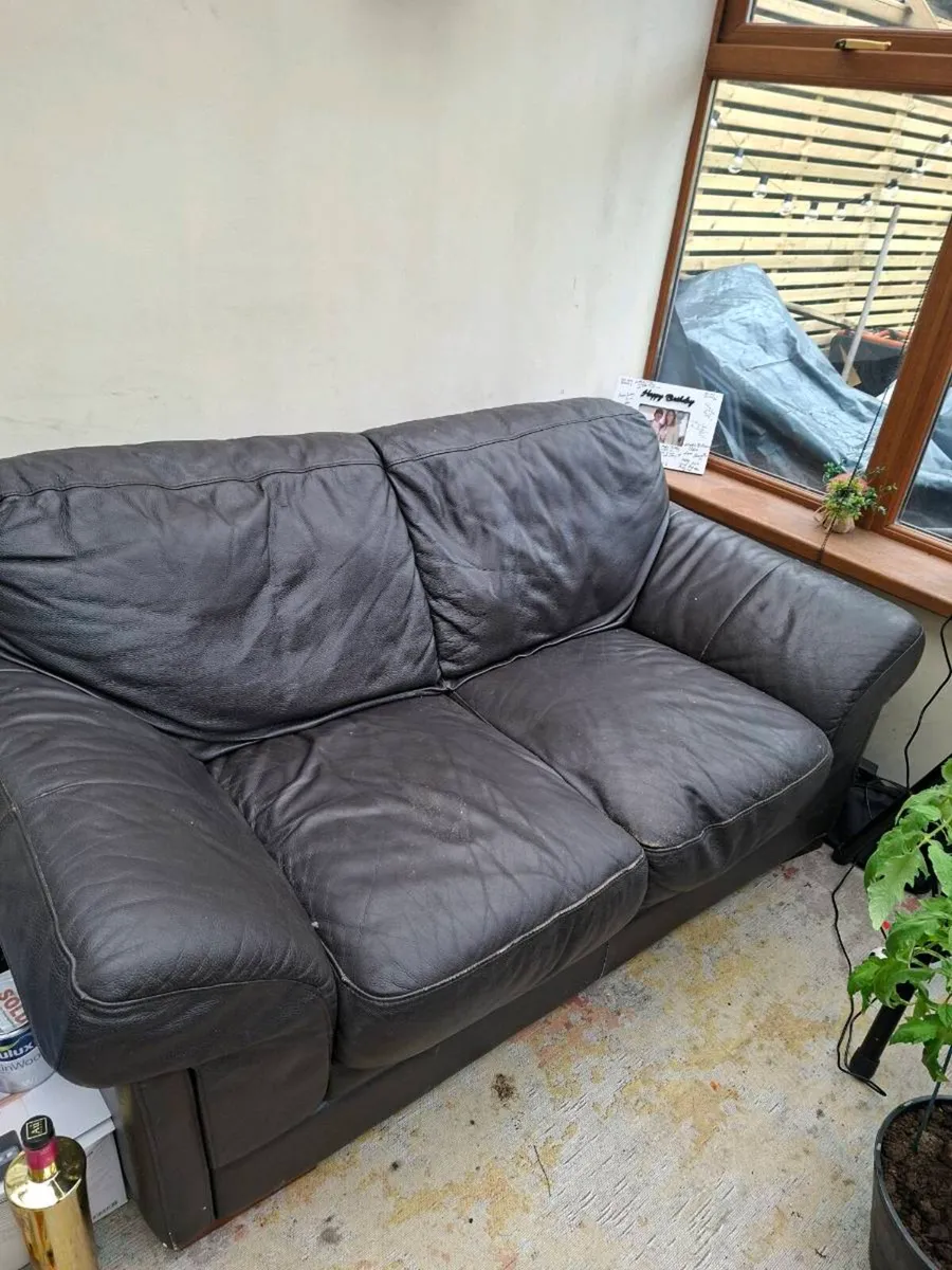 leather 2 seater couches x2 - Image 2