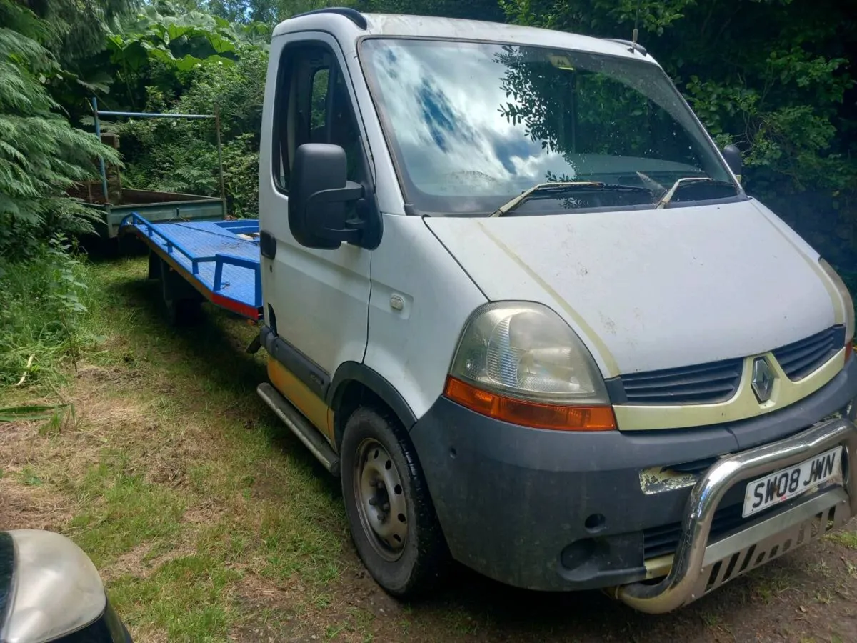 Renault master recovery truck - Image 1