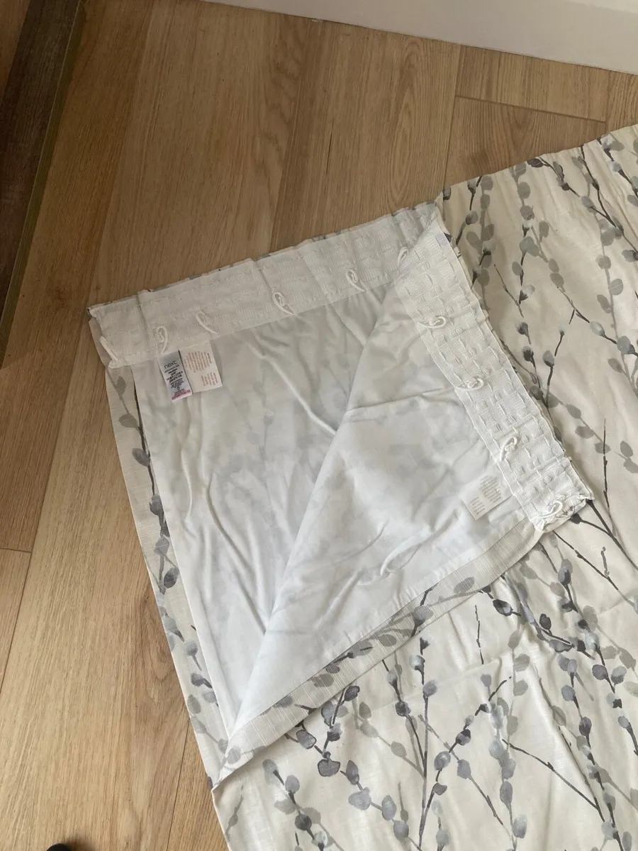 Curtains - Image 1