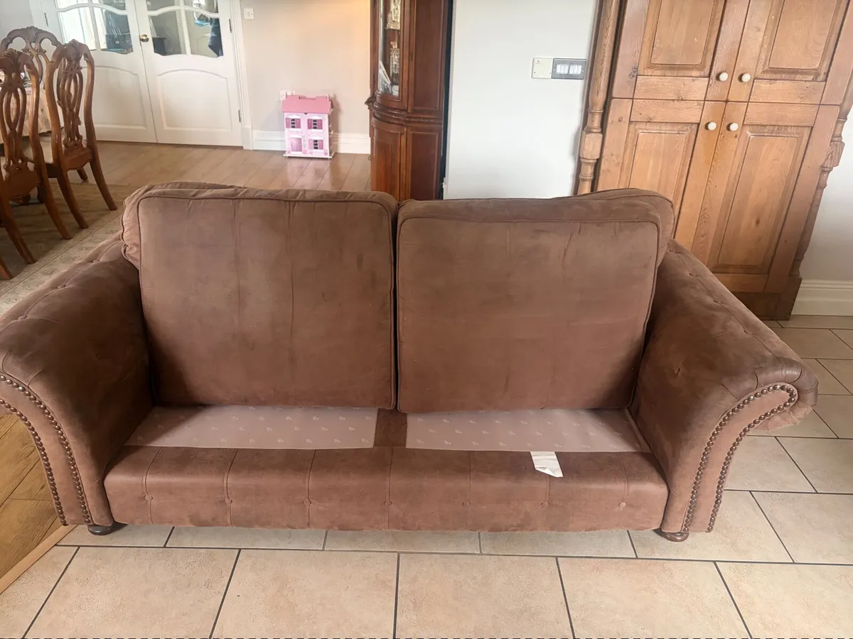 3 seater couch - Image 1