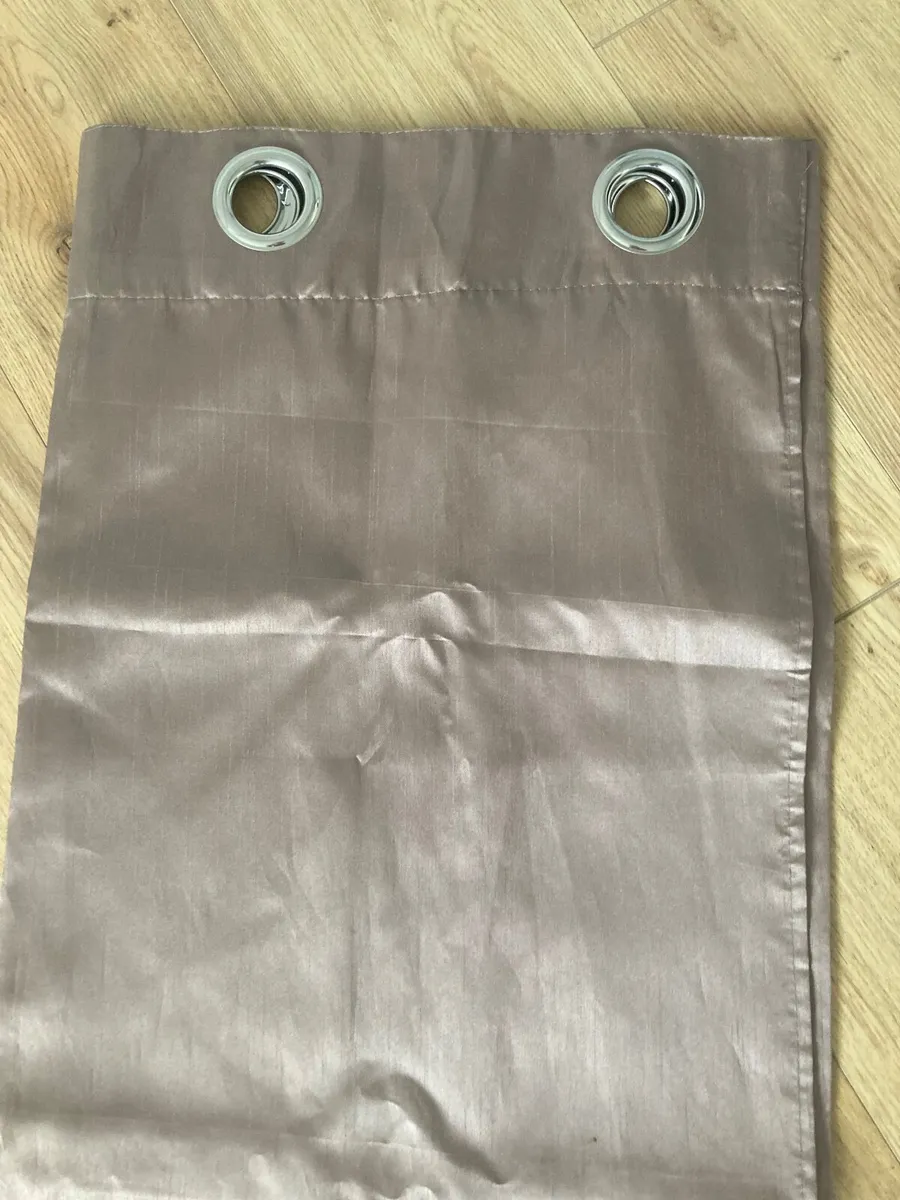Curtains - Image 4