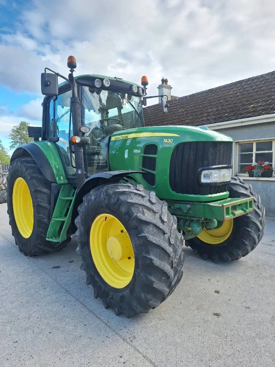 John Deere 7430 - Image 3