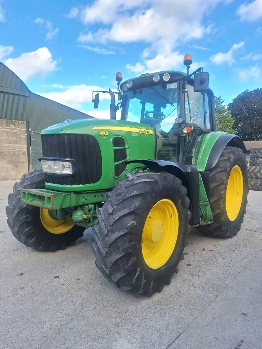 John Deere 7430 - Image 4