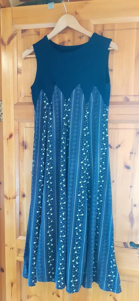 Lovely dresses - 4 pieces - Image 3